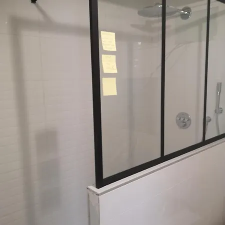 Hypercentre Maria Palace***** アパート リール