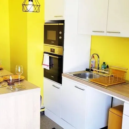 Hypercentre Maria Palace***** アパート *